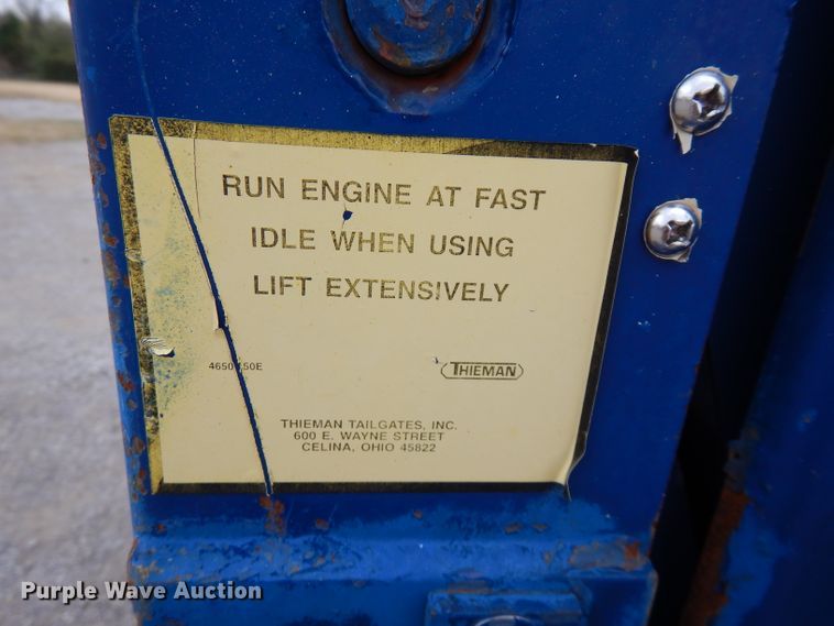 image for item GK9548 2007 Ford F550 Super Duty  utility truck with crane