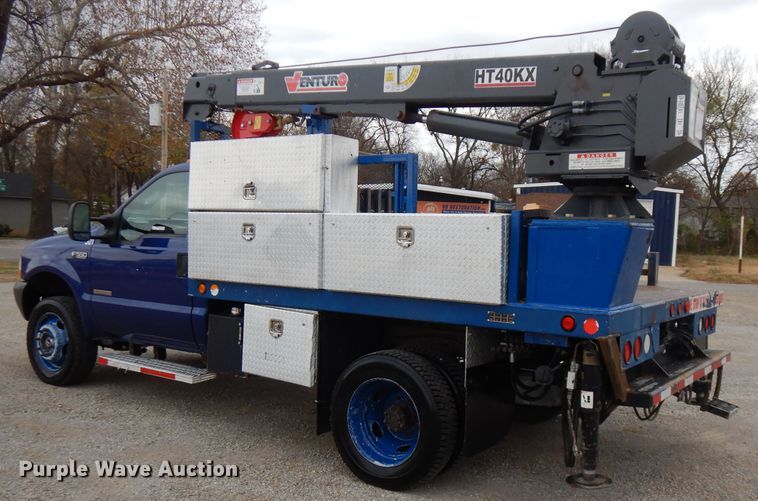 image for item GK9549 2003 Ford F550 Super Duty  flatbed truck with crane