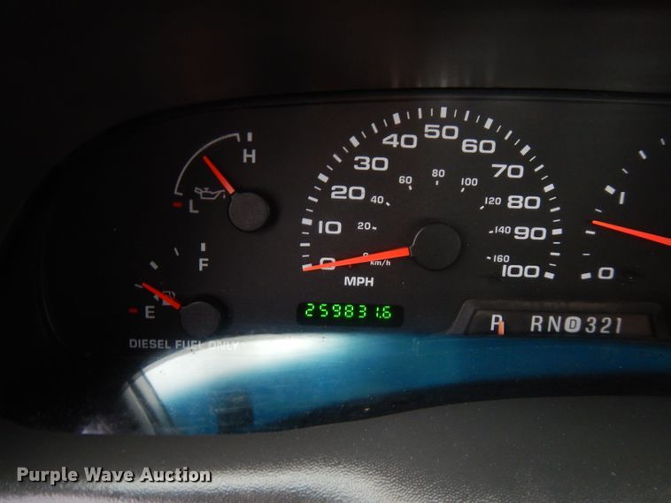 image for item GK9549 2003 Ford F550 Super Duty  flatbed truck with crane