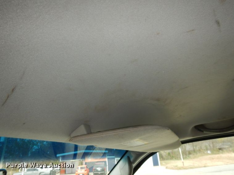 image for item GK9549 2003 Ford F550 Super Duty  flatbed truck with crane