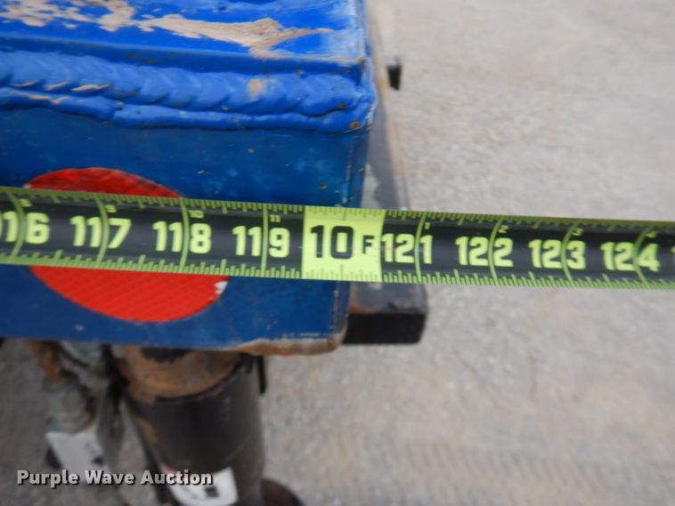 image for item GK9549 2003 Ford F550 Super Duty  flatbed truck with crane