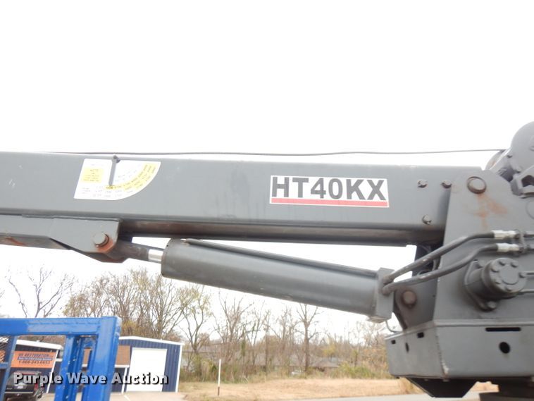 image for item GK9549 2003 Ford F550 Super Duty  flatbed truck with crane