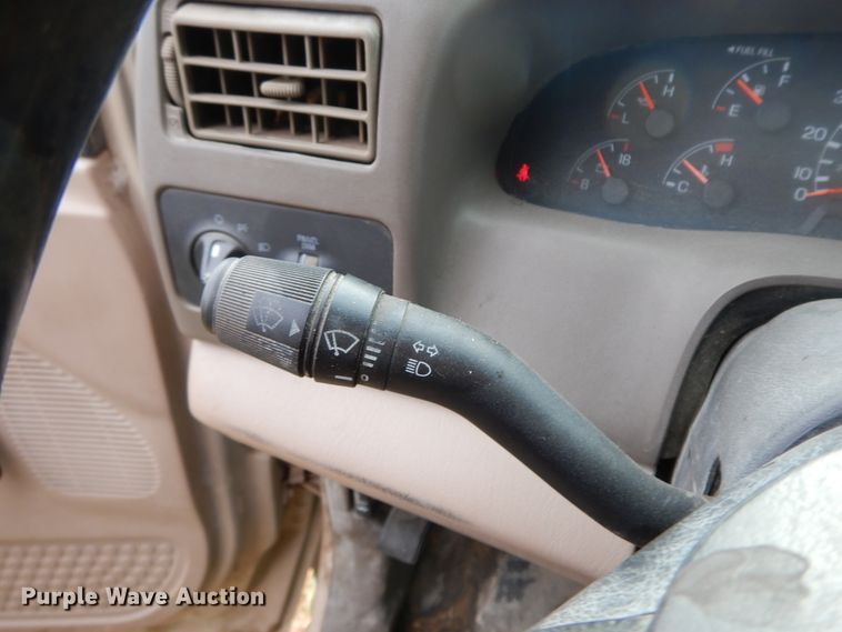 image for item GK9552 1999 Ford F450 Super Duty  flatbed truck