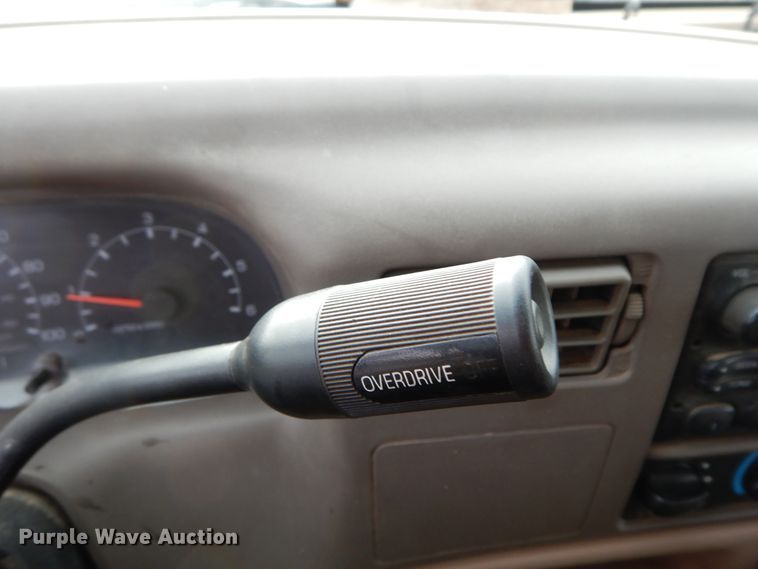 image for item GK9552 1999 Ford F450 Super Duty  flatbed truck