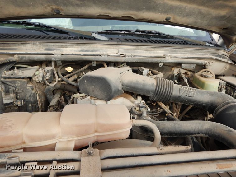 image for item GK9552 1999 Ford F450 Super Duty  flatbed truck