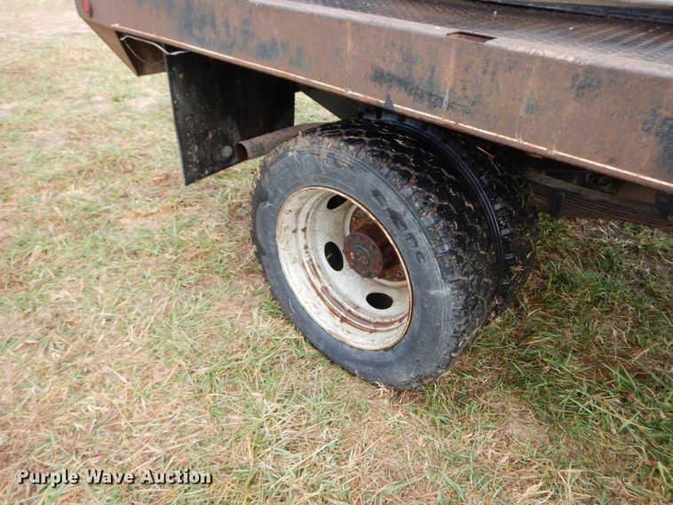 image for item GK9552 1999 Ford F450 Super Duty  flatbed truck