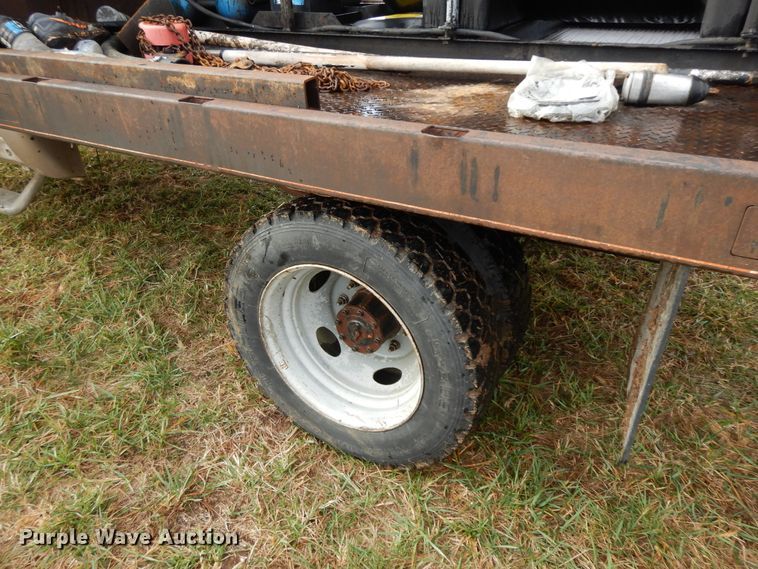 image for item GK9552 1999 Ford F450 Super Duty  flatbed truck