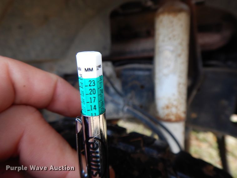 image for item GK9552 1999 Ford F450 Super Duty  flatbed truck