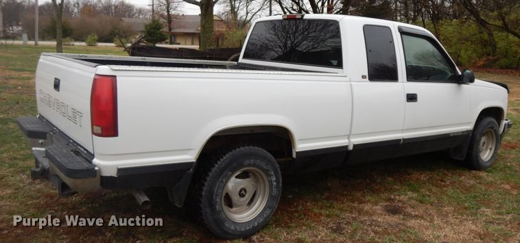 image for item GK9588 1998 Chevrolet C1500  Ext. Cab pickup truck