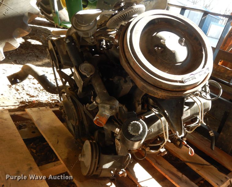 image for item GK9595 GM 6.5L eight cylinder diesel engine