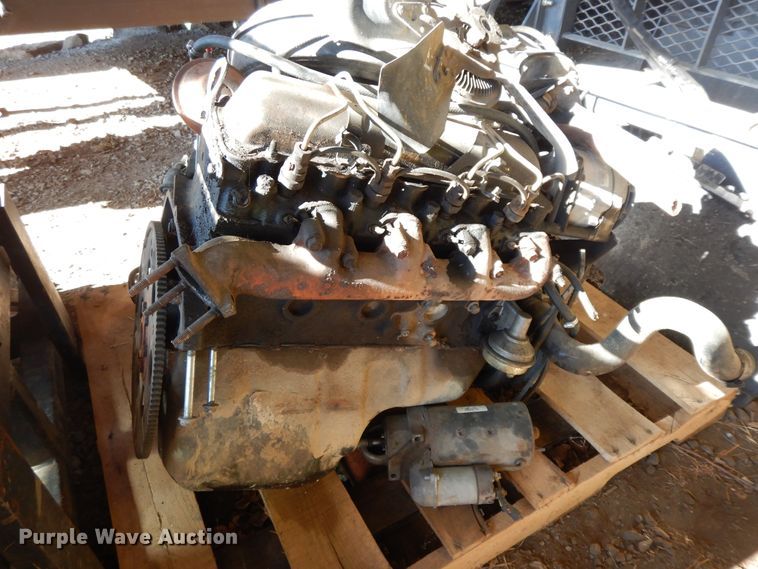 image for item GK9595 GM 6.5L eight cylinder diesel engine