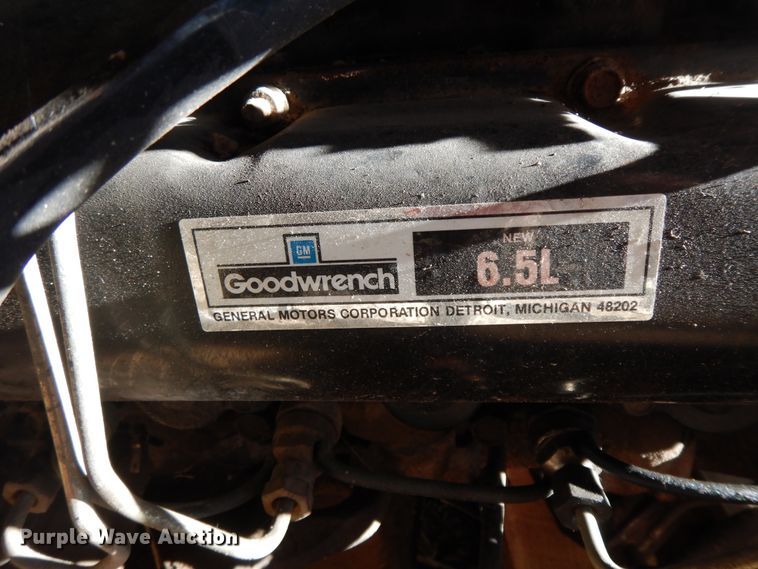 image for item GK9595 GM 6.5L eight cylinder diesel engine