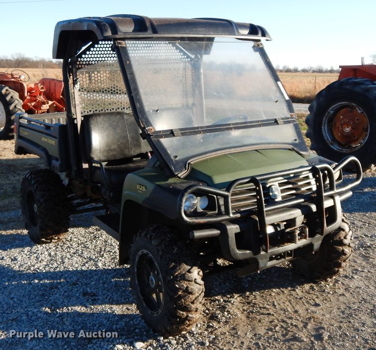 image for item GK9666 John Deere Gator 825i  utility vehicle
