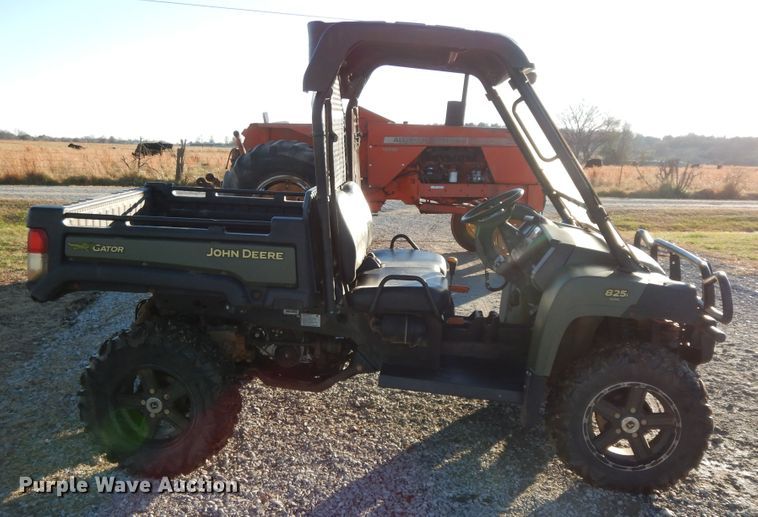 image for item GK9666 John Deere Gator 825i  utility vehicle