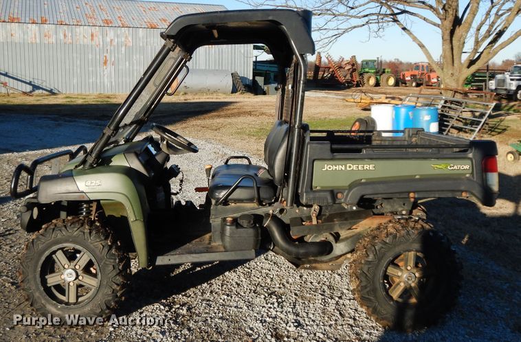 image for item GK9666 John Deere Gator 825i  utility vehicle