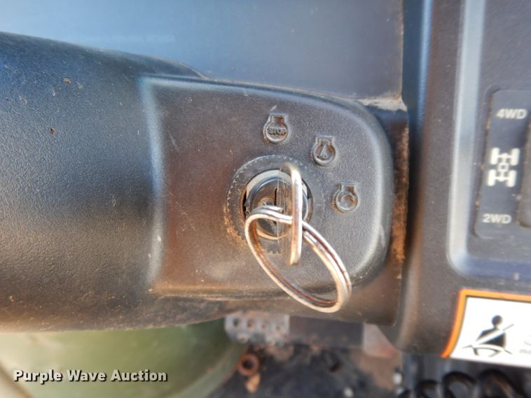 image for item GK9666 John Deere Gator 825i  utility vehicle