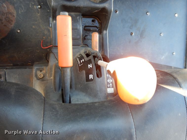 image for item GK9666 John Deere Gator 825i  utility vehicle