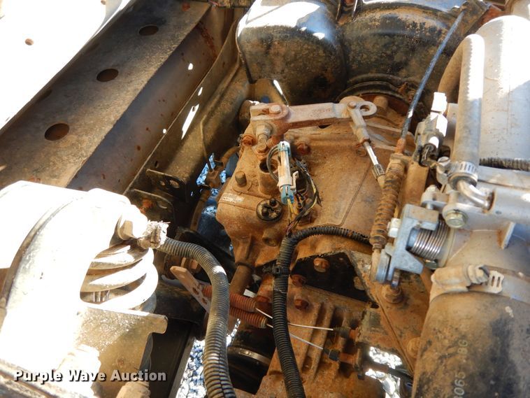 image for item GK9666 John Deere Gator 825i  utility vehicle