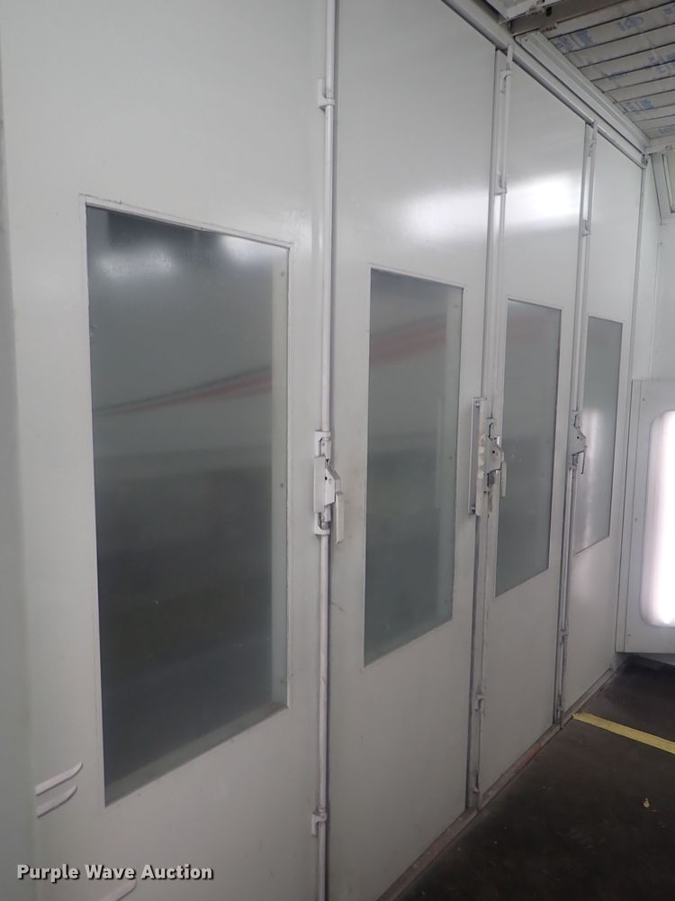 image for item GN9210 1987 Blowtherm EF750 paint booth