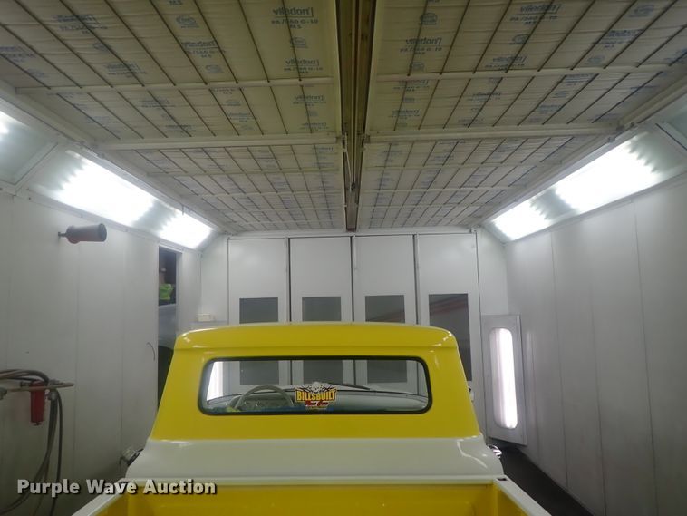 image for item GN9210 1987 Blowtherm EF750 paint booth