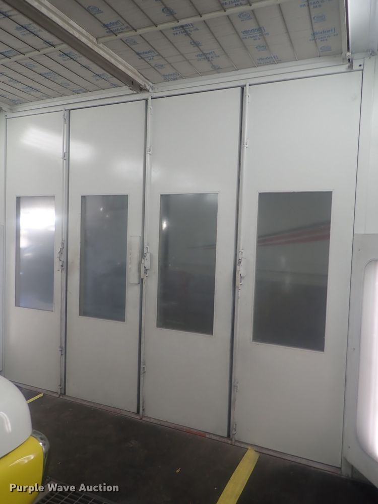 image for item GN9210 1987 Blowtherm EF750 paint booth