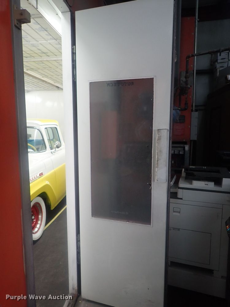 image for item GN9210 1987 Blowtherm EF750 paint booth