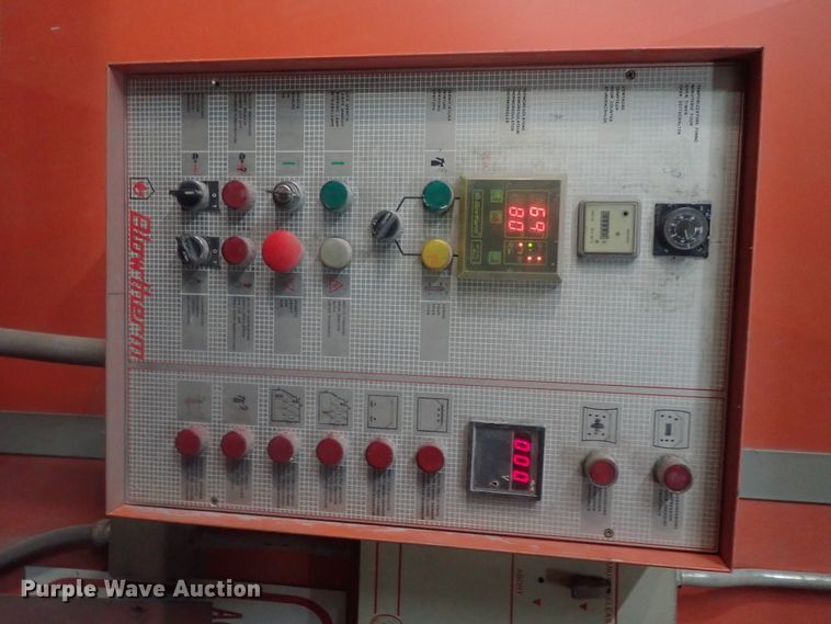 image for item GN9210 1987 Blowtherm EF750 paint booth