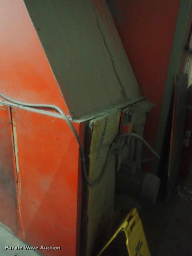 image for item GN9210 1987 Blowtherm EF750 paint booth