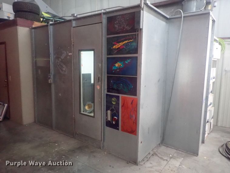 image for item GN9210 1987 Blowtherm EF750 paint booth