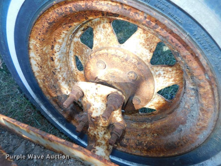 image for item GQ9904 1987 tow dolly