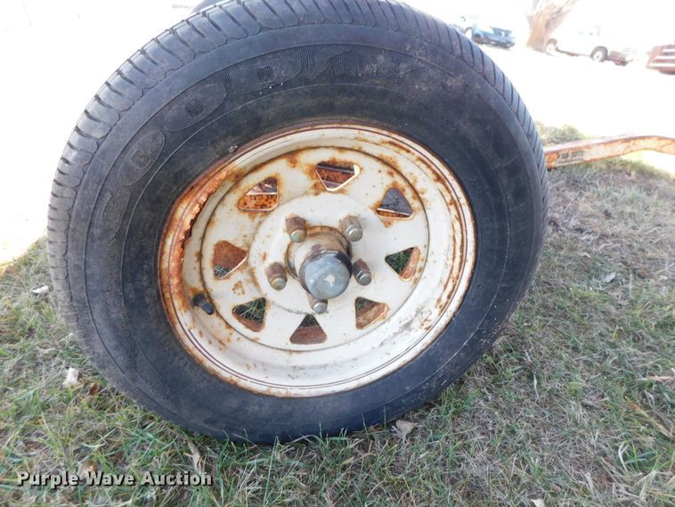 image for item GQ9904 1987 tow dolly