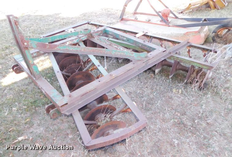 image for item GQ9905 (2) pieces of Ag equipment