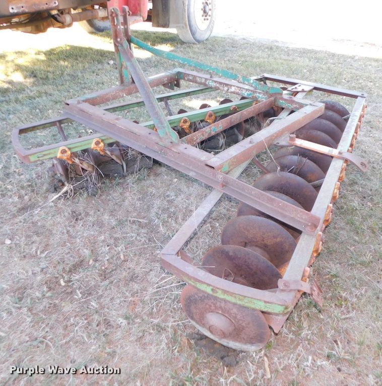 image for item GQ9905 (2) pieces of Ag equipment