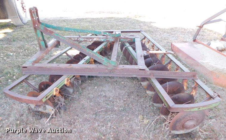 image for item GQ9905 (2) pieces of Ag equipment