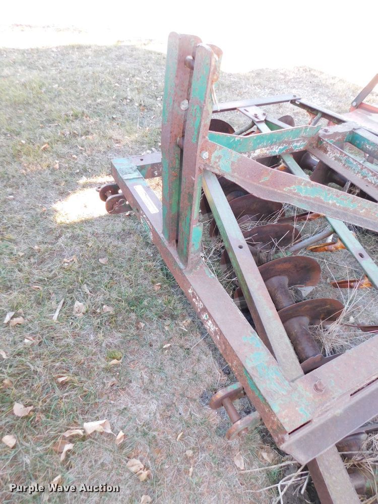 image for item GQ9905 (2) pieces of Ag equipment