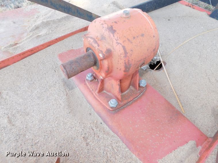 image for item GQ9905 (2) pieces of Ag equipment