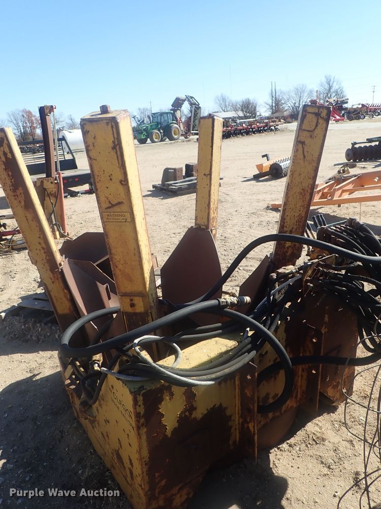 image for item GX9694 Clegg Spade Baller tree spade