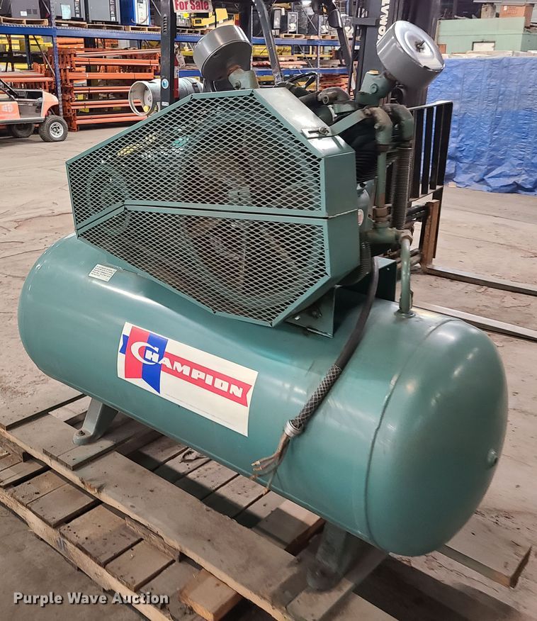 image for item GY9635 Champion HR10-12 air compressor