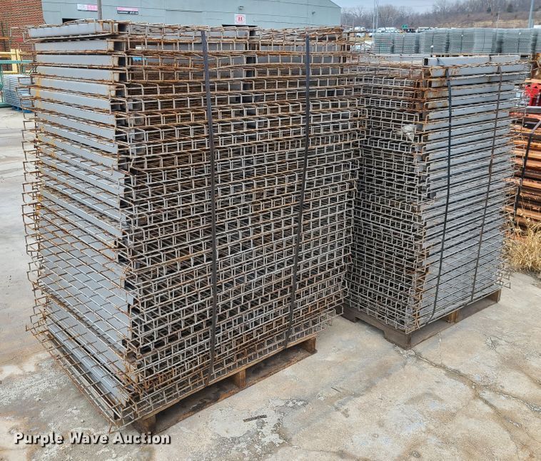 image for item GY9642 (140) pallet racking wire decks