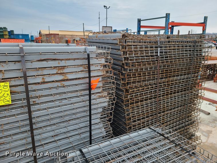image for item GY9642 (140) pallet racking wire decks