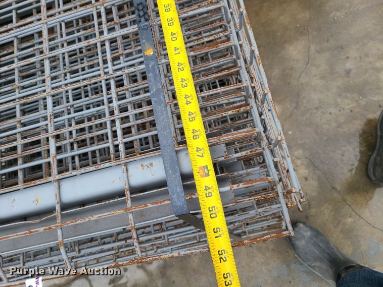 image for item GY9642 (140) pallet racking wire decks