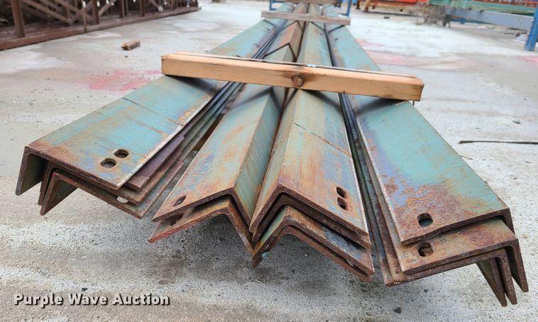 image for item GY9644 (15) pieces of angle iron