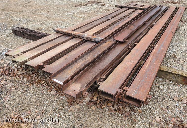 image for item GY9646 (19) pieces of C-channel