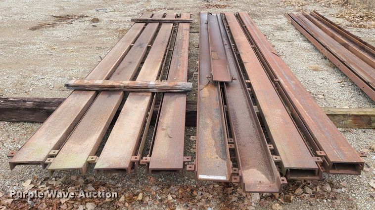 image for item GY9646 (19) pieces of C-channel