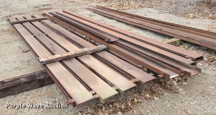 image for item GY9646 (19) pieces of C-channel