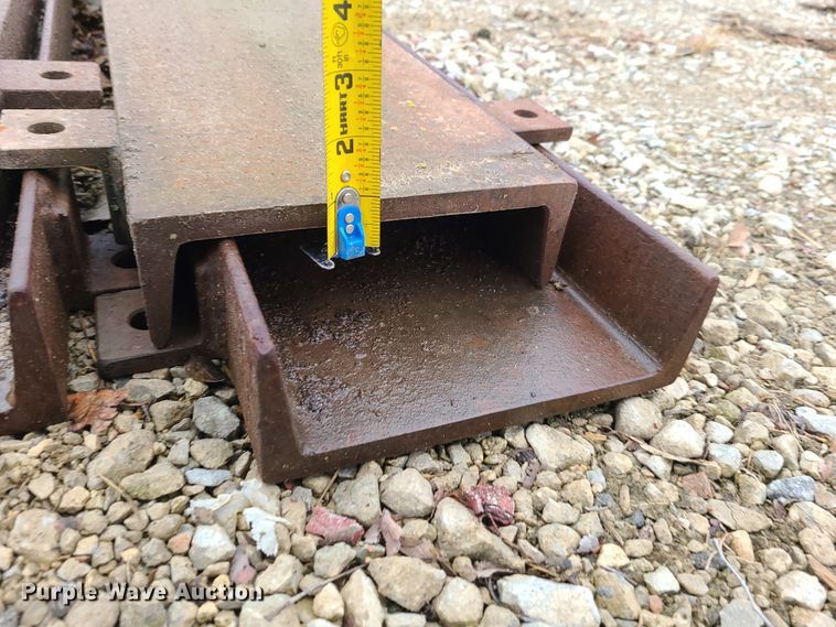 image for item GY9646 (19) pieces of C-channel