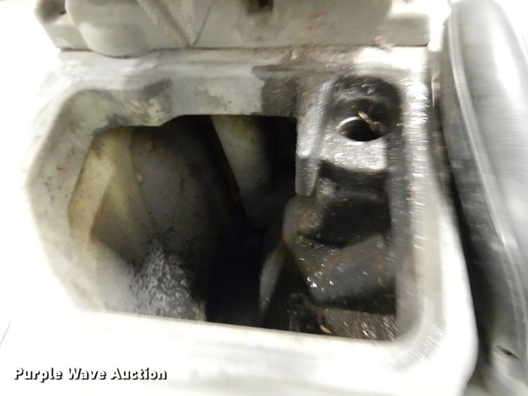 image for item HD9174 Nilfisk Advance Avenger 3210F floor scrubber