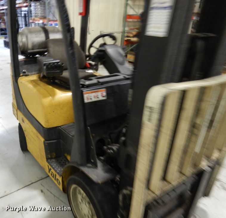 image for item HD9175 Yale GLC050VXNVSE094  forklift