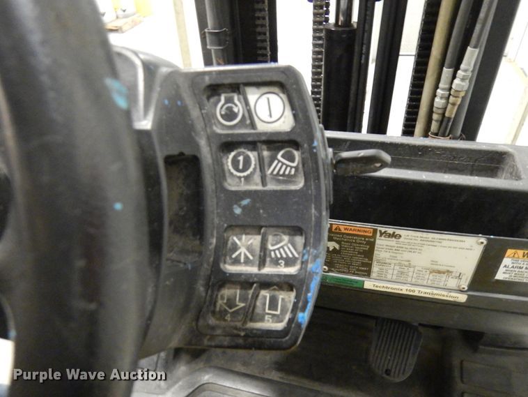 image for item HD9175 Yale GLC050VXNVSE094  forklift