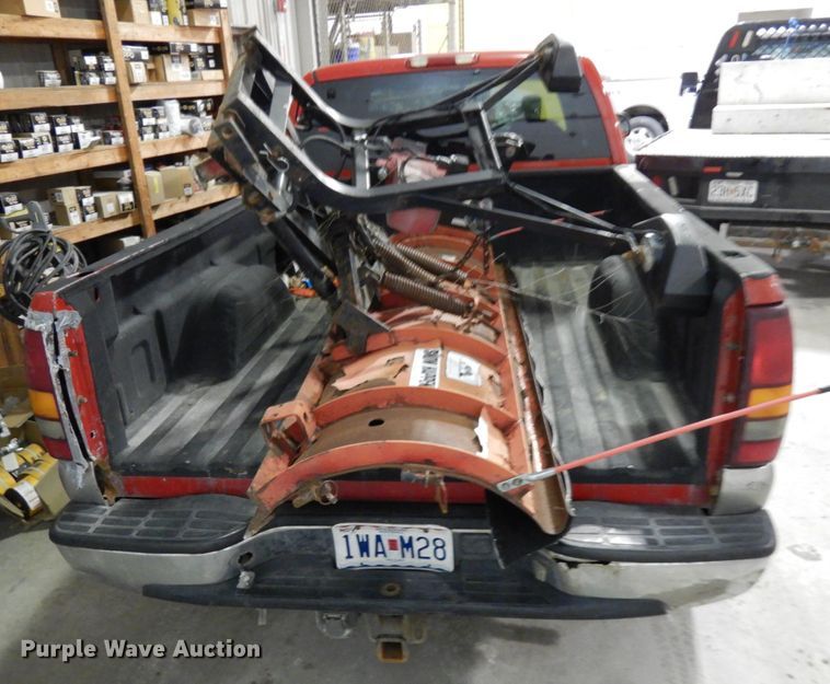 image for item HD9232 2002 Chevrolet Silverado 1500  Ext. Cab pickup truck